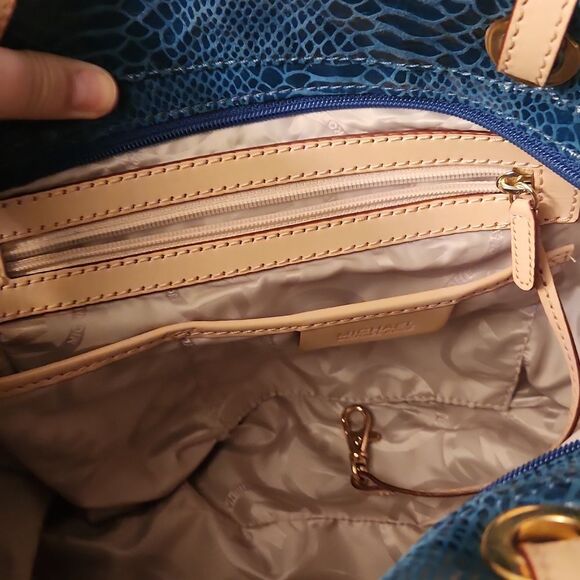 Michael Kors Turquoise Snakeskin-Print Embossed Leather Tote Bag - Picture 7 of 12